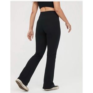 Aerie Offline OG High Waisted Flare Legging (M Long)